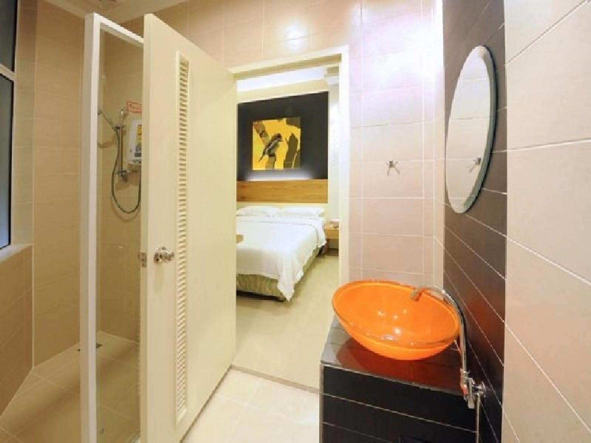 Kk Suites Hotel 코타키나발루 외부 사진